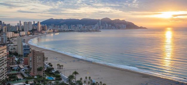 Bahía de Benidorm al amanecer.