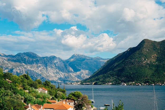 Bahía de Kotor en Montenegro