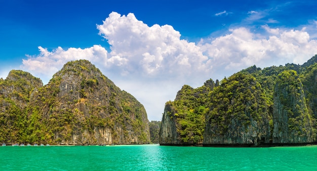 Baía maia na ilha de phi phi leh