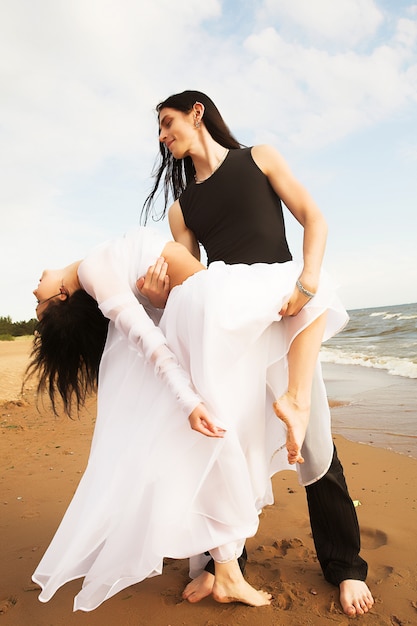 Bailando en la playa