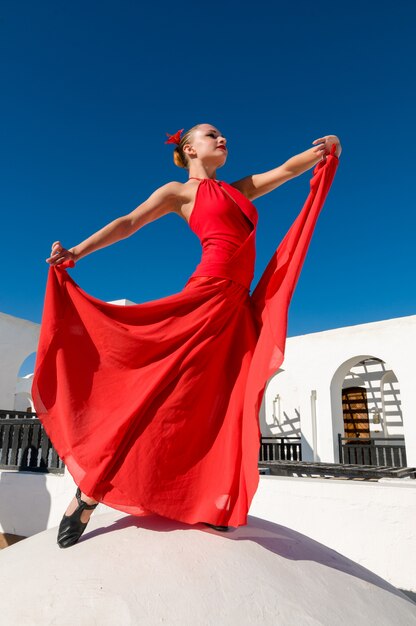 Bailarina de flamenco rojo