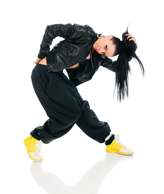 Bailarina de hiphop activa en blanco