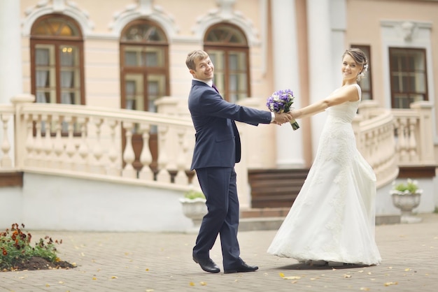 Baile de boda la novia y el novio en una boda