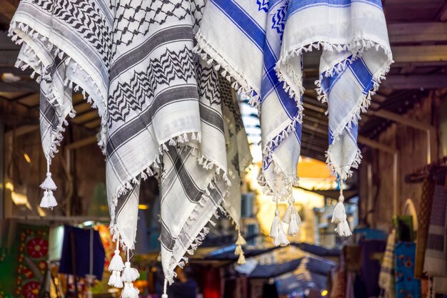 Bairro árabe da cidade velha de Jerusalém perto da Igreja do Santo Sepulcro, Muro das Lamentações e Cúpula da Rocha