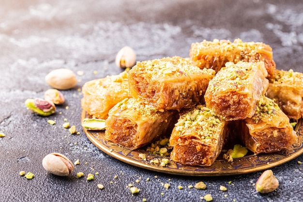 Baklava casero con nueces y miel