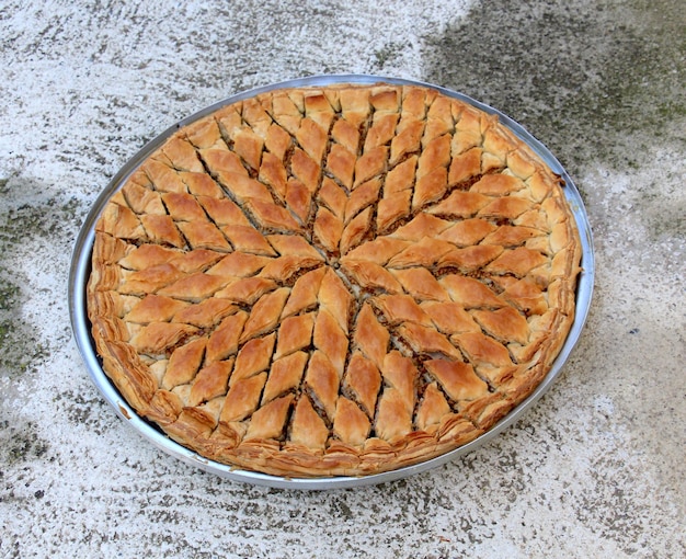 Baklava fresca horneada con nueces para las vacaciones de Ramadán