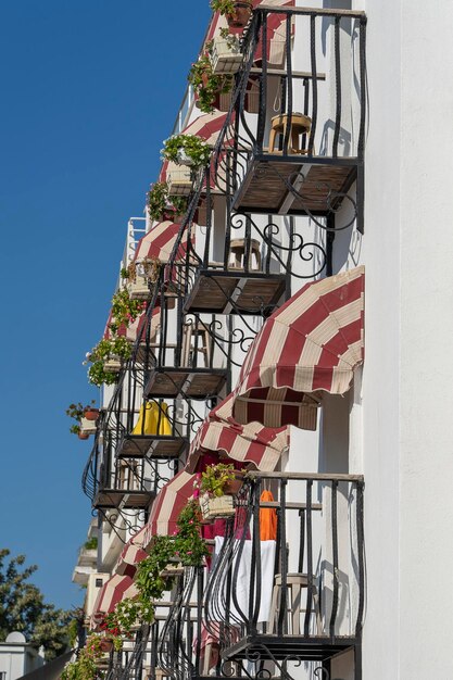 Balcón decorativo de una casa en Turquía