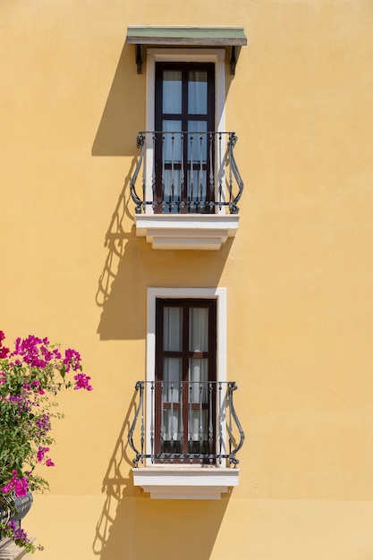 Balcón decorativo de una casa en Turquía