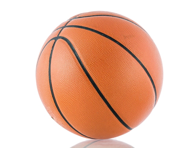 Foto ball für das spiel im basketballisolat