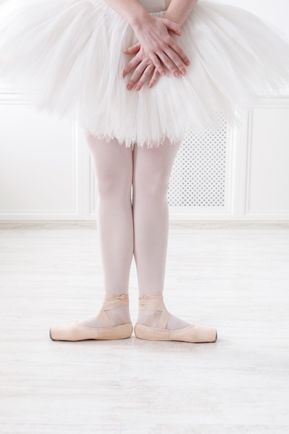 Ballerina Beine in der ersten Position