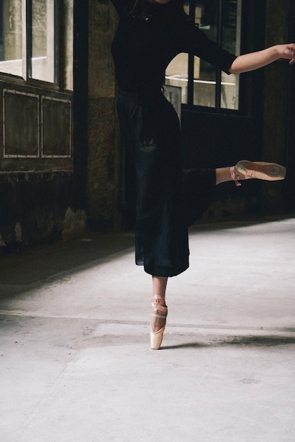Balletttänzerin im Innenraum