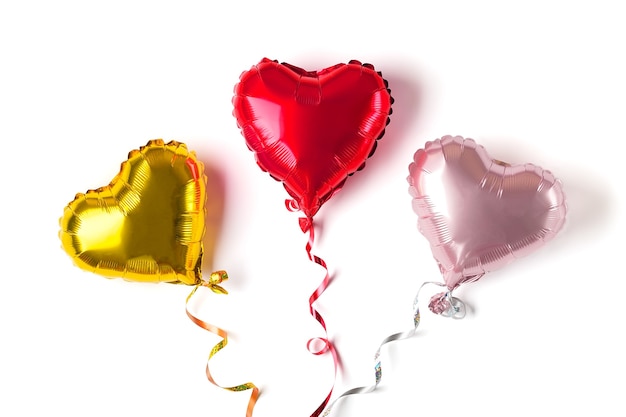 Balões infláveis em forma de coração isolado