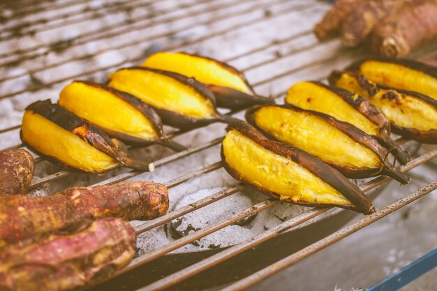 Banane gegrillt.