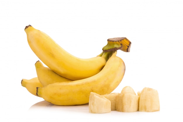 Bananen getrennt auf weißem Hintergrund
