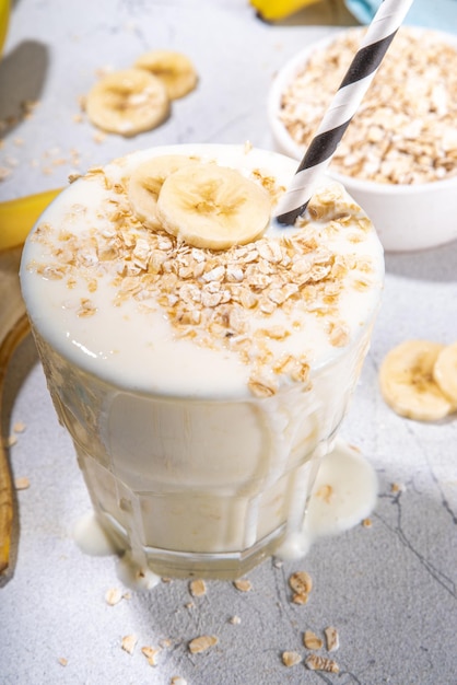 Bananen-Haferflocken-Smoothie