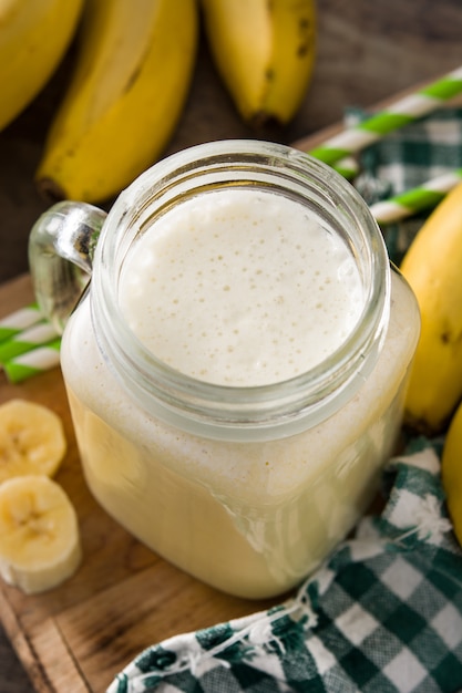 Bananen-Smoothie im Glas