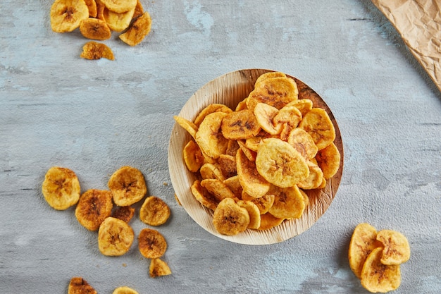 Bananenchips Gesundes Essen, Trockenfrüchte und gesunde Gemüsechips, gesunder veganer Snack, gemischtes Bündel