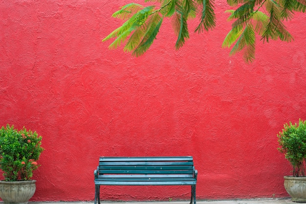 Foto banco com grunge cement old texture wall