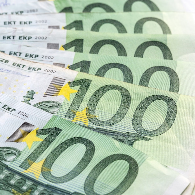 Banco de dinero en euros para su presupuesto de inversión.