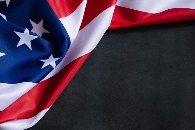 Bandeira americana em um fundo escuro feriados nacionais dos EUA Dia da Independência Memorial Day Dia do Trabalho