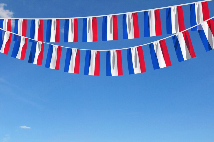 Foto bandeira da holanda bandeira festiva pendurada contra um céu azul d render