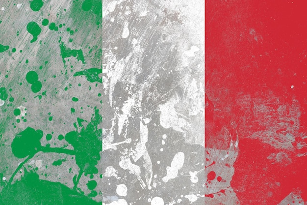 Bandeira da Itália em fundo de textura grunge velho riscado
