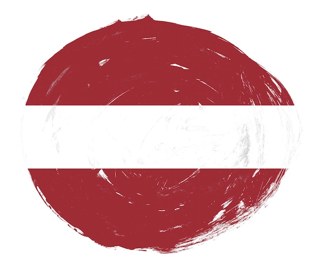 Bandeira da letônia pintada em um fundo de pincel de traçado branco angustiado