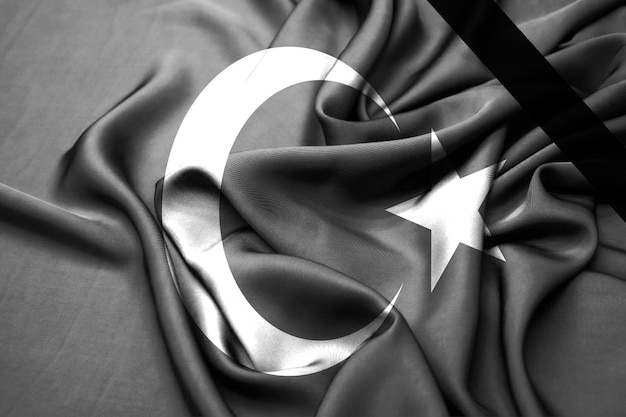 Bandeira da Turquia lamentando o terremoto em 6 de fevereiro de 2023 copie o espaço