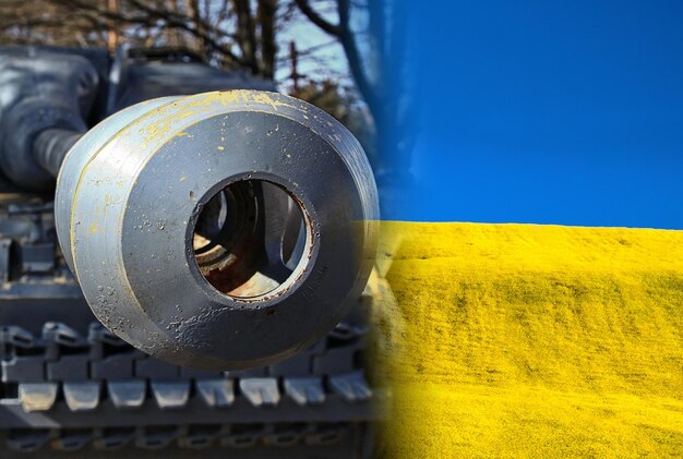 Bandeira da Ucrânia de céu azul e campo amarelo e tanque russo