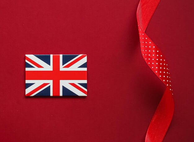Bandeira da União Jack da Grã-Bretanha em fundo vermelho, Jubileu de Platina da Rainha e celebração do feriado