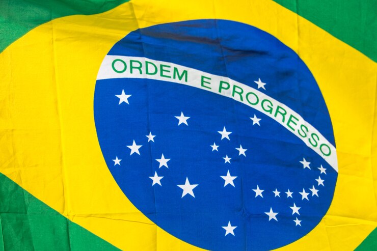 Foto bandeira do brasil ao ar livre no rio de janeiro brasil.