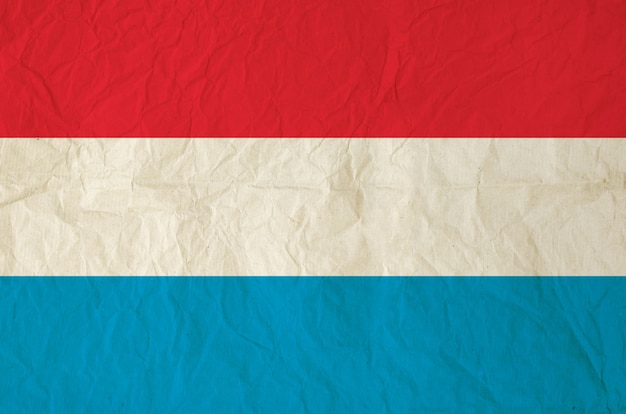 Bandeira do Luxemburgo com papel antigo vintage