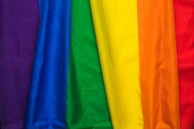 Bandeira do orgulho gay de arco-íris listrado