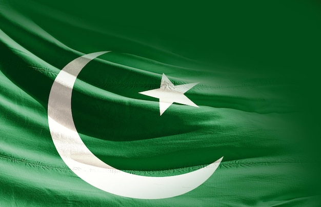 Bandeira do Paquistão acenando no lindo céu.