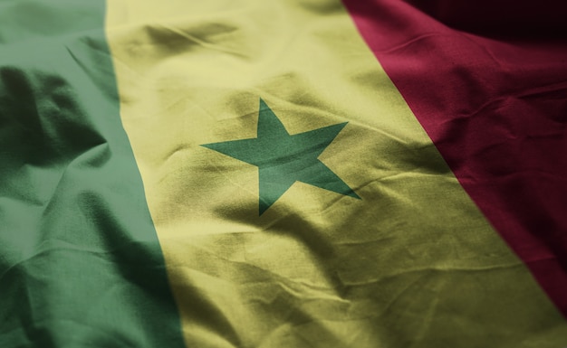 Bandeira do Senegal amarrotada Close Up