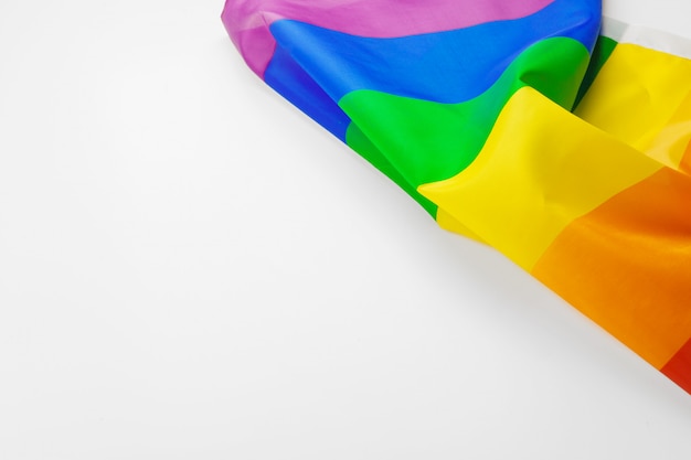 Bandeira gay de arco-íris em branco