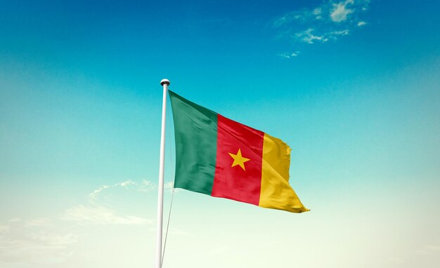 Bandeira nacional do Camarões a agitar