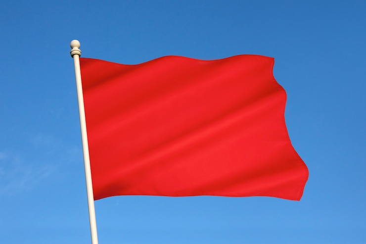 Foto bandeira vermelha de perigo