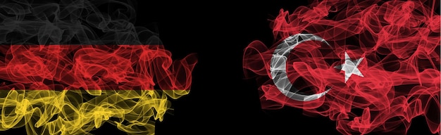Bandeiras da Alemanha e da Turquia Alemanha vs Turquia Bandeiras de fumaça