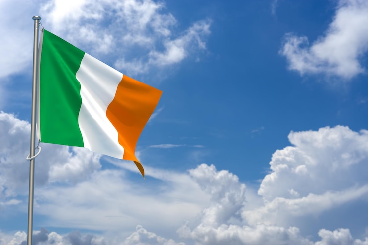 Foto bandeiras da república da irlanda sobre a ilustração 3d do fundo do céu azul