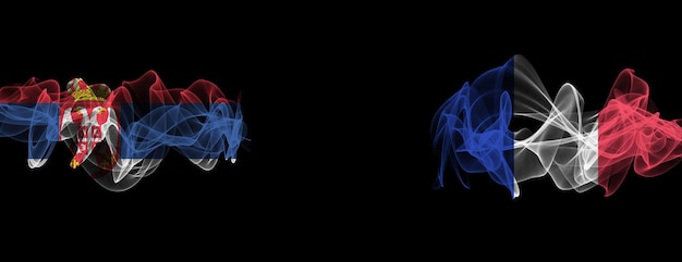 Bandeiras da Sérvia e da França Sérvia vs França Fumaça Bandeiras