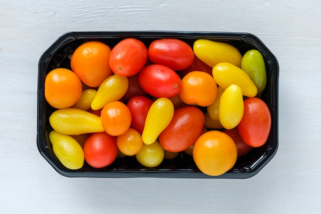 Bandeja de tomates caseiros