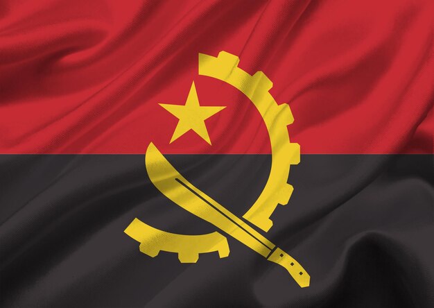 La bandera de Angola ondeando en el viento