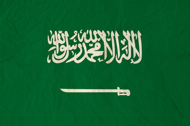 Bandera de Arabia Saudita con textura de papel viejo vintage