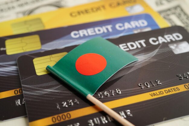 Bandera de Bangladesh en las tarjetas de crédito finanzas economía comercio compras negocios en línea