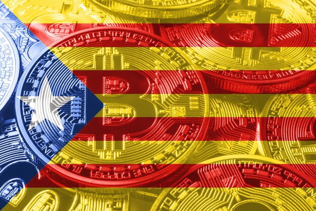 Bandera de Cataluña bitcoin, fondo de concepto de criptomoneda de bandera nacional