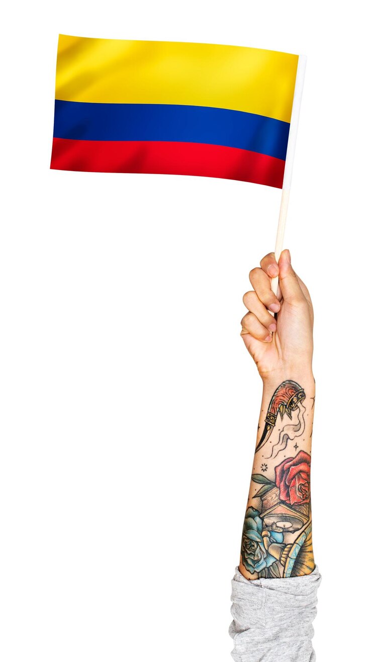 Bandera de Colombia png en pegatina de mano tatuada en un fondo transparente
