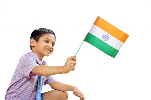 Bandera india en mano de niño