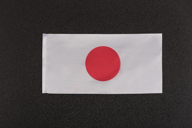 Bandera de Japón sobre fondo negro Bandera blanca con círculo rojo