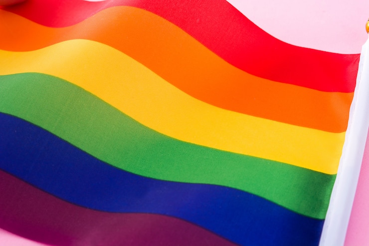 Foto bandera lgtb o arcoiris bandera del orgullo gay en rosa